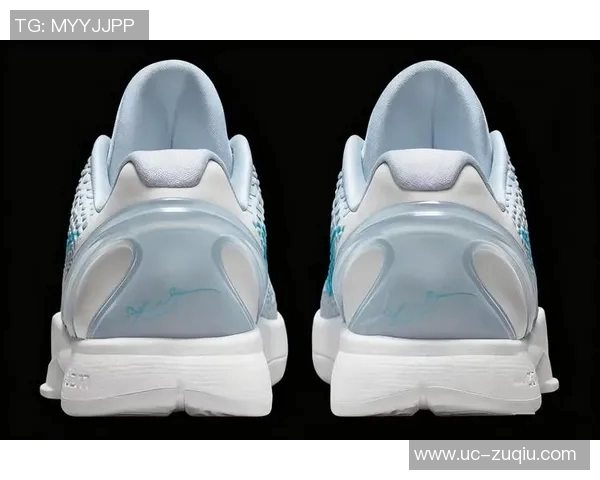 库里今日穿搭科比6战靴展现凯特琳克拉克专属配色魅力 库里今日穿搭科比6战靴展现凯特琳克拉克专属配色魅力